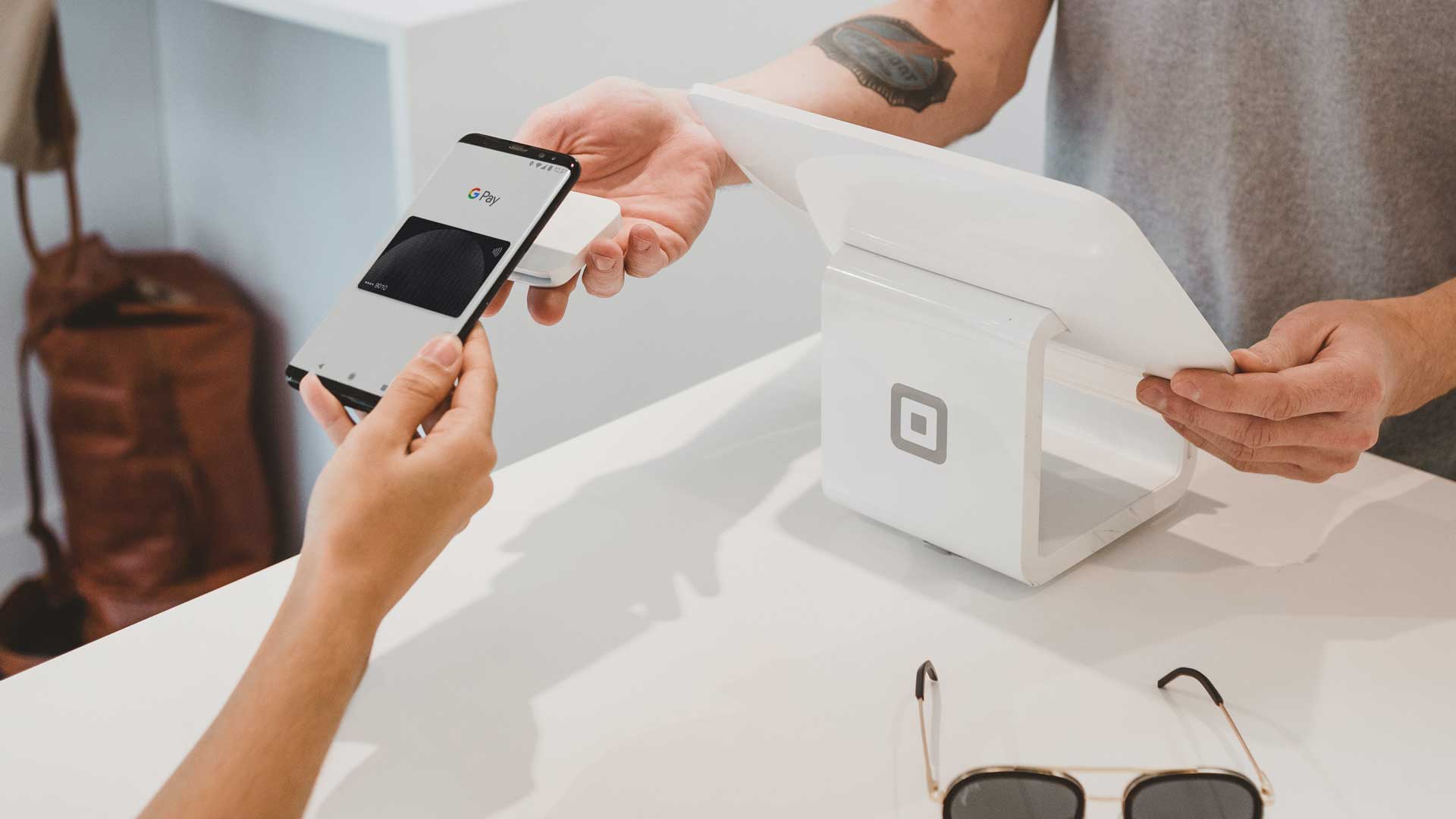 Tips-to-Accept-Payments-on-Your-Mobile-Devices-on-selfgrowth