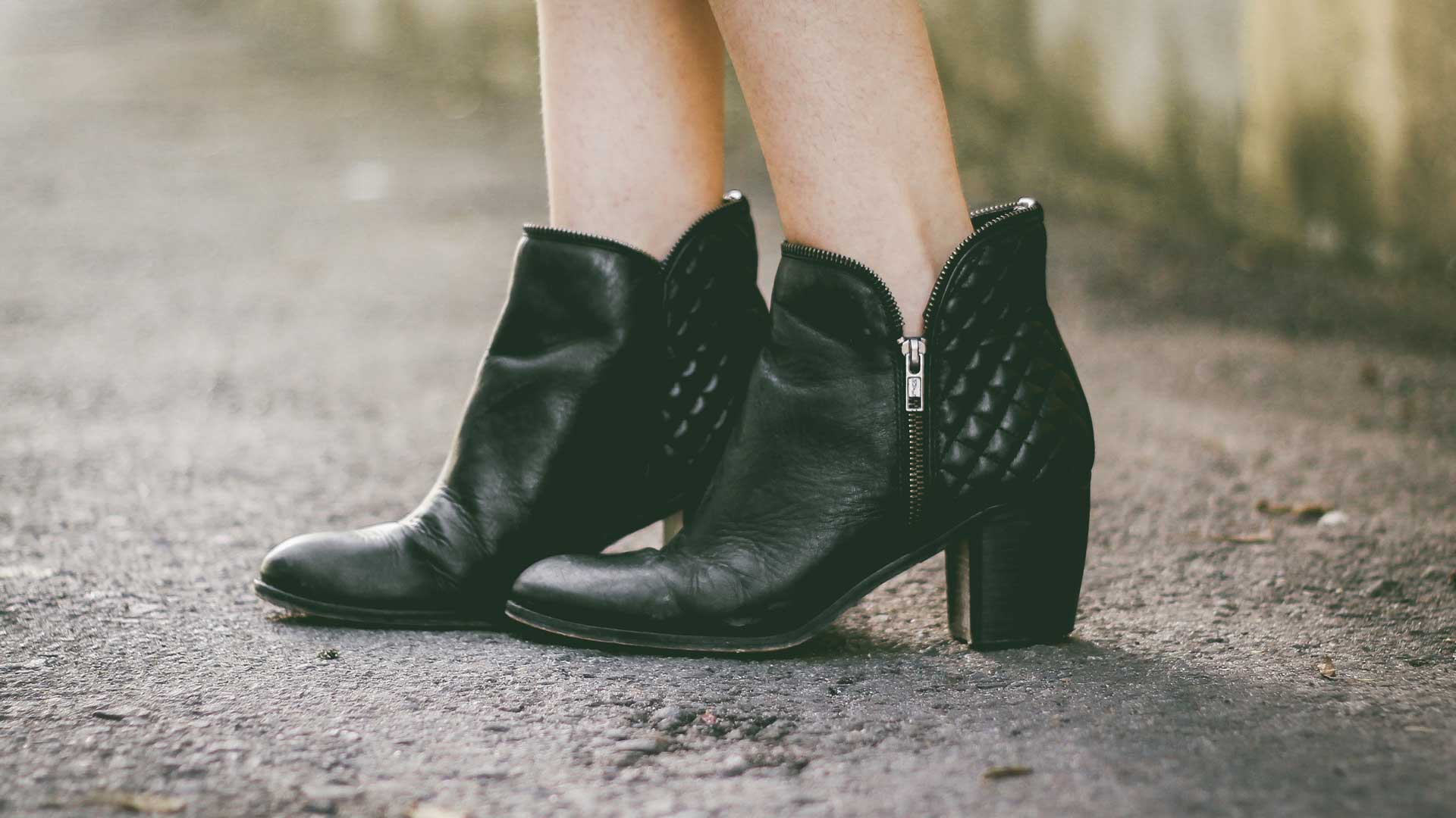 Some-Simple-Ways-to-Tell-If-Your-Shoes-Are-Vegan-on-selfgrowth